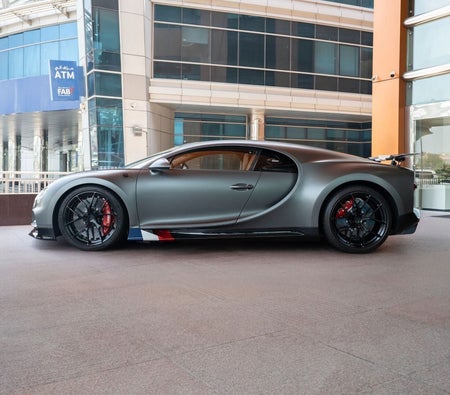 2021 Bugatti Chiron for sale in Dubai — photo 2