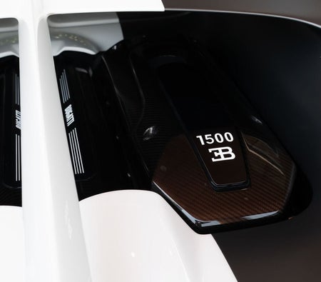 2021 Bugatti Chiron for sale in Dubai — photo 8