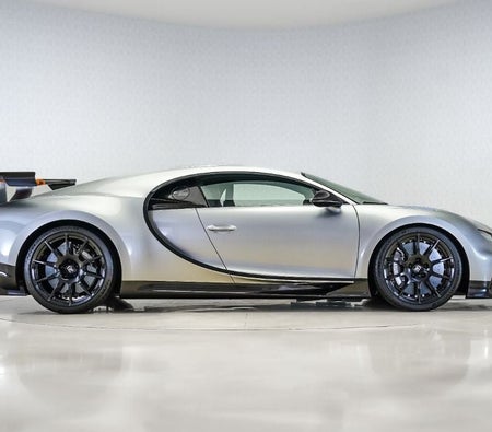 2021 Bugatti Chiron for sale in Dubai — photo 2
