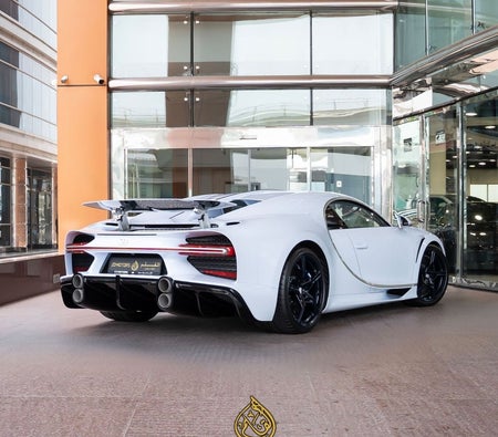 2023 Bugatti Chiron for sale in Dubai — photo 2
