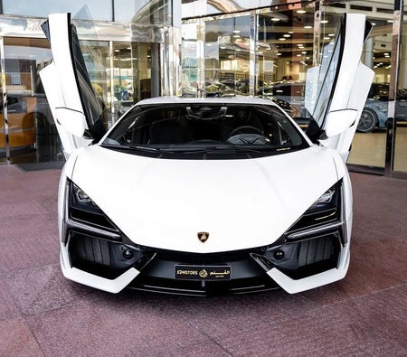 Lamborghini Revuelto 2024