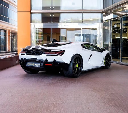 Lamborghini Revuelto 2024 — продажа в Дубае — фото 7