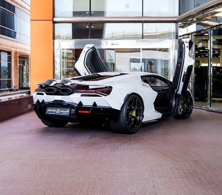 Lamborghini Revuelto 2024 — продажа в Дубае — фото 8