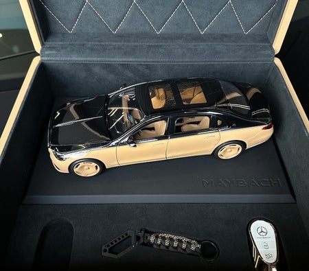 Mercedes Benz Maybach S680 2023