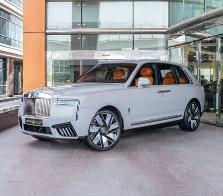 Rolls-Royce Cullinan 2026 — продажа в Дубае