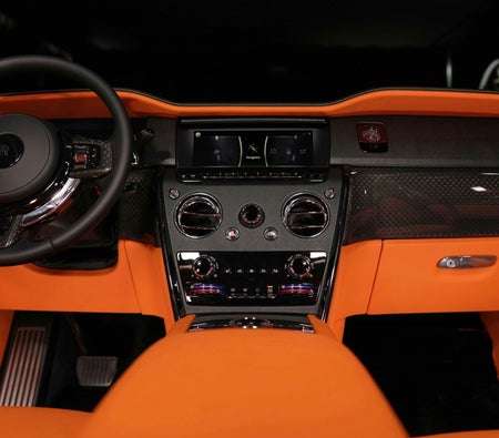 2022 Rolls-Royce Cullinan Black Badge for sale in Dubai — photo 5
