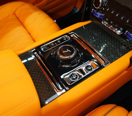 Rolls-Royce Cullinan Black Badge 2022 — продажа в Дубае — фото 8