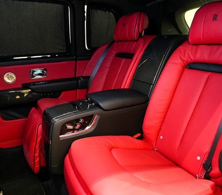 Rolls-Royce Cullinan Black Badge 2023 — продажа в Дубае — фото 7