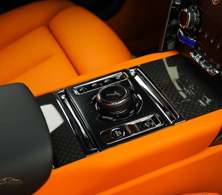 Rolls-Royce Cullinan Black Badge 2023 — продажа в Дубае — фото 7
