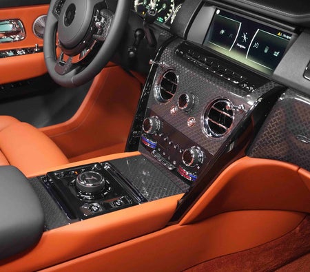 Rolls Royce Cullinan Black Badge 2023