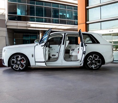 Rolls-Royce Cullinan Black Badge 2025 — продажа в Дубае — фото 6