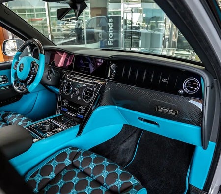 Rolls-Royce Cullinan Black Badge 2025 — продажа в Дубае — фото 6