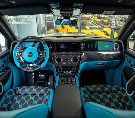 Rolls-Royce Cullinan Black Badge 2025 — продажа в Дубае — фото 7