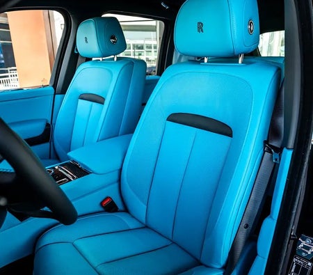 Rolls-Royce Cullinan Black Badge 2026 — продажа в Дубае — фото 8
