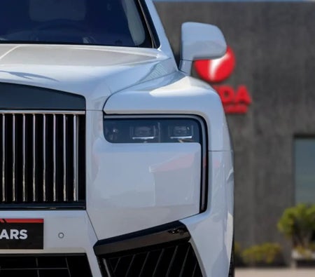 Rolls-Royce Cullinan Black Badge 2026 — продажа в Дубае — фото 3